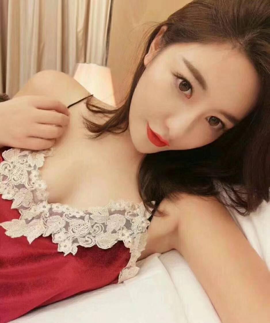 甜美可爱素质好，人美声甜 肤白貌美